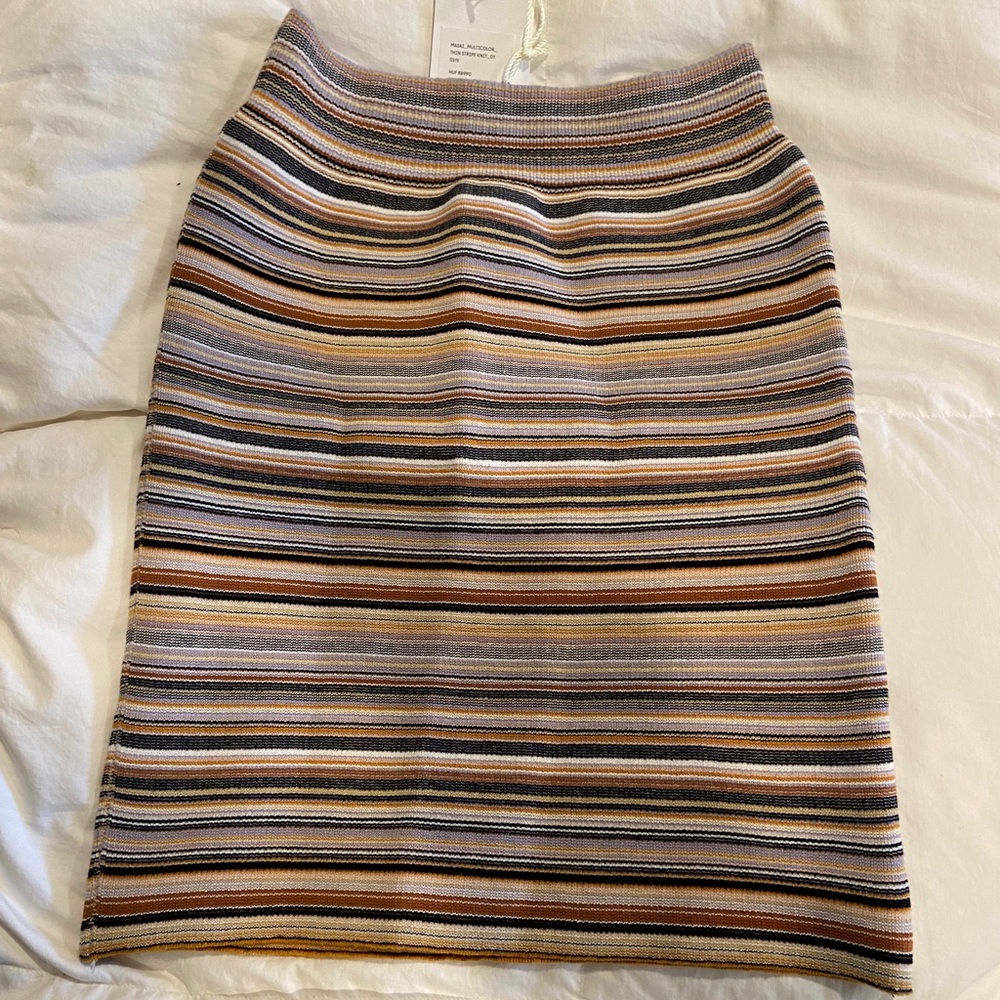Skirt. New with tags